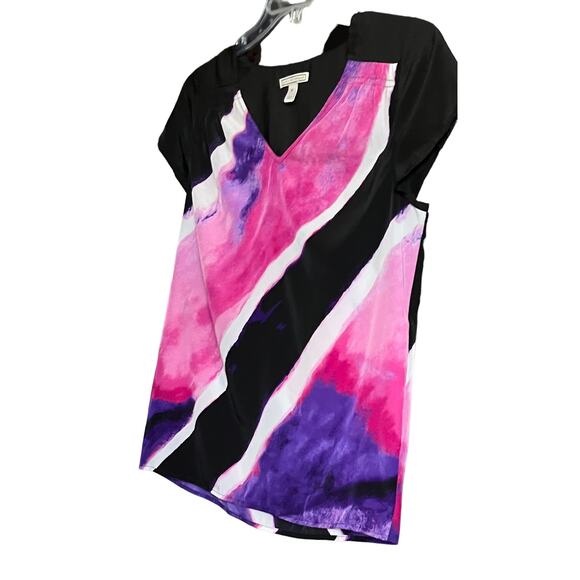 DANA BUCHMAN CAP SLEEVE, V-NECK PULL-OVER STYLE BLOUSE-WOMENS, M-BLACK PINK BLUE - Picture 3 of 10